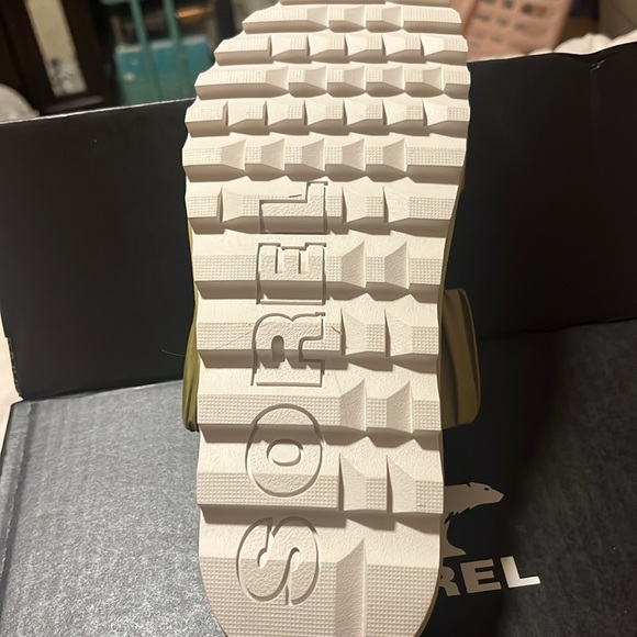 Sorel Roaming Two Strap Slide. Size 10 never worn. Brand new. - Picture 3 of 4